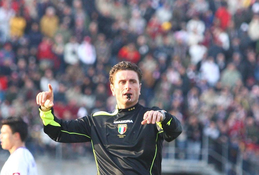 Sentite l'ex arbitro De Santis: "Va ribaltata L'AIA. Sta vivendo anni tortuosi"