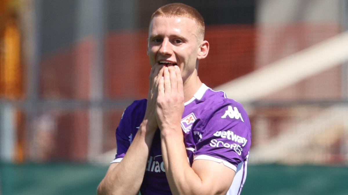 Fiorentina-Atalanta 1-1, goffo autogol di Comuzzo. "Rispettiamo solo Vanoli", cantano i tifosi
