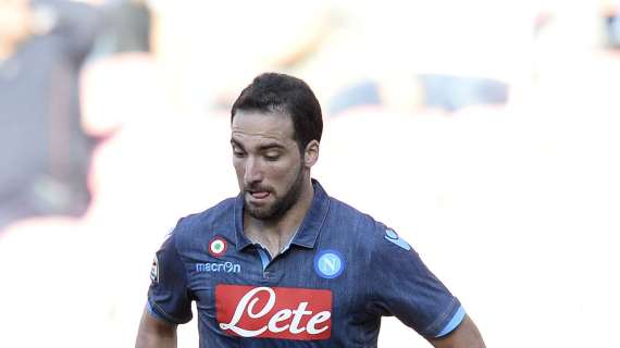 FIO-NAP 0-1, Higuain porta in vantaggio gli ospiti