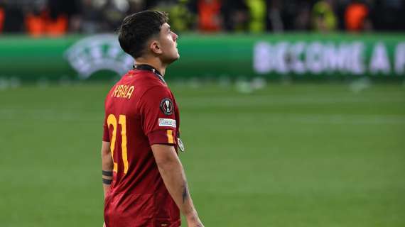 ROMA, Di nuovo a Trigoria, tifosi a Dybala: "Resta"