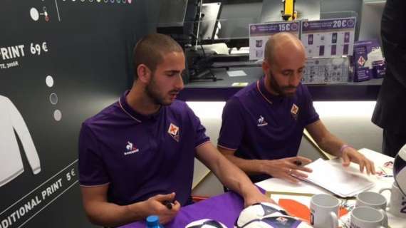 VIDEO-FOTO FV, Borja e Lezze firmano autografi