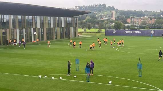 Verso Fiorentina-Como: le immagini dell'allenamento, out Adli