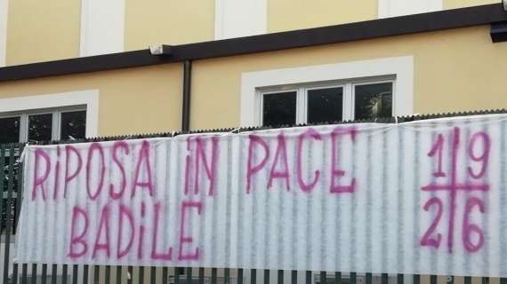 FOTO FV, Striscione al Franchi: "R.I.P. Badile"