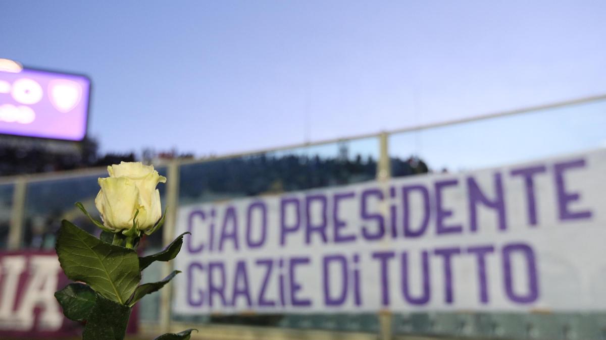 Fiorentina-Cagliari, coro della Curva Fiesole in omaggio a Commisso