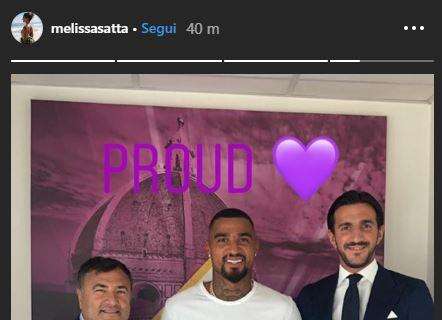 FOTO, Anche la Satta festeggia Boateng viola