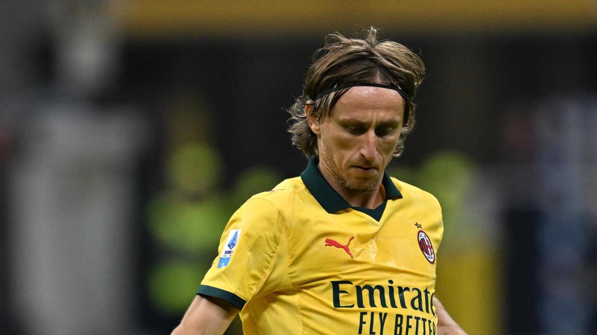 Il Milan la ribalta grazie a Leao e Modric, la Gazzetta: "Fiorentina non pervenuta"