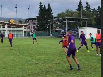 VIDEO, La Fiorentina in campo verso il Bologna