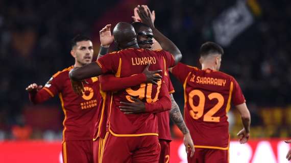 ROMA, Nel derby con una maglia omaggio alla storia