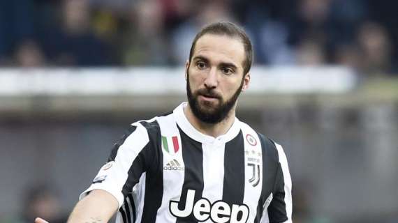 HIGUAIN, Si opera alla mano: niente Napoli