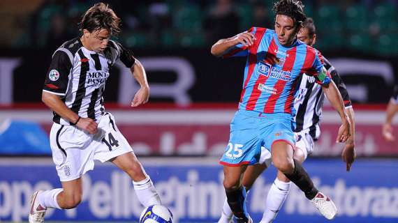 SERIE A, Primi tempi. Catania in vantaggio a Torino