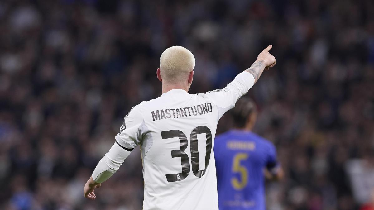 Real Madrid, i convocati per la sfida alla Fiorentina: non c'è Mastantuono