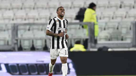 JUVE, Douglas Costa riposa: torna contro i viola?