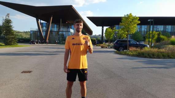 Viti è arrivato al Viola Park per firmare con la Fiorentina: le immagini dal centro sportivo