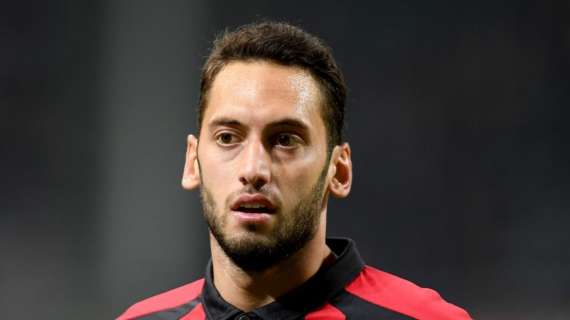 QUI MILAN, Calhanoglu e Bakayoko dal 1' coi viola