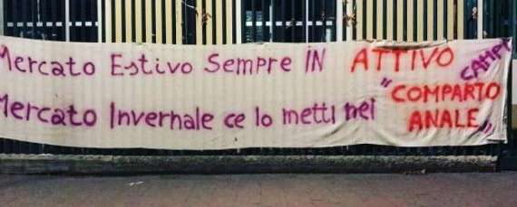 FOTO, Al Franchi spunta striscione sul mercato