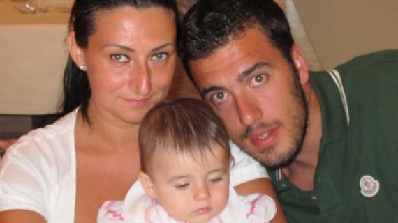 Emiliano Viviano, con la moglie Manuela e la loro figlia Viola.