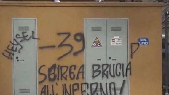 SCRITTE SHOCK, Il font è riconducibile alla destra