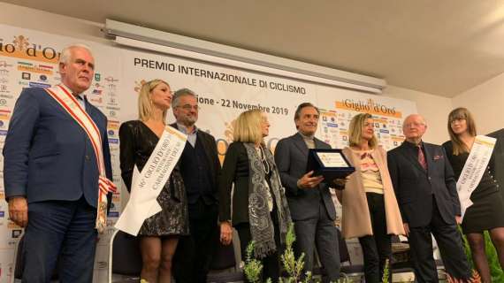 FOTO FV, Prandelli ritira il premio "Giglio d'Oro"