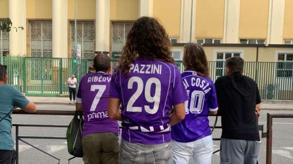 FOTO FV, Arrivano i primi tifosi viola allo stadio