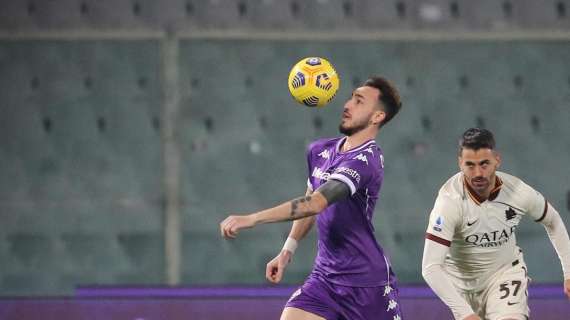 CASTROVILLI, Il primo giallo del match è del viola