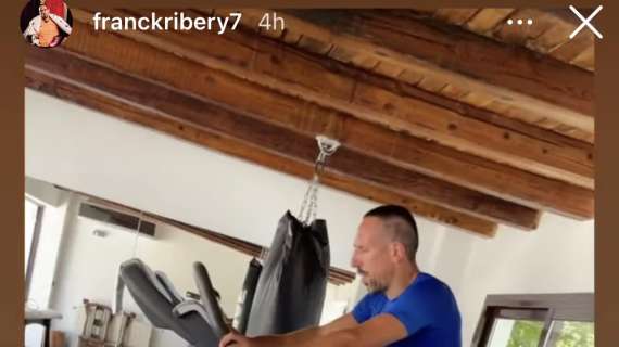 FOTO, Ribery in piena forma: si allena da solo a casa