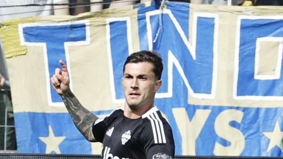 Como, Strefezza all'Olympiakos a titolo definitivo: la nota del club 