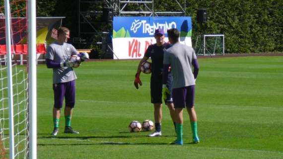 FOTO FV, Portieri viola in campo per il riscaldamento