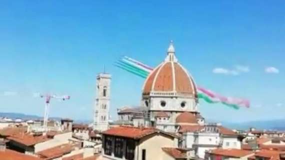 VIDEO FV, Frecce Tricolori passano sopra Firenze