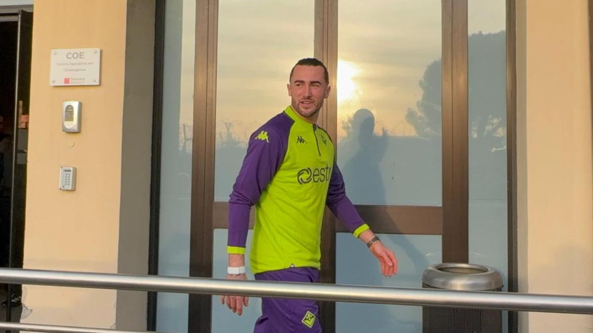 Fiorentina, per Harrison visite mediche di rito al Viola Park: le immagini