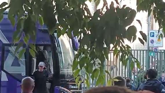 L'arrivo della Fiorentina al Franchi con Bove e Gudmundsson