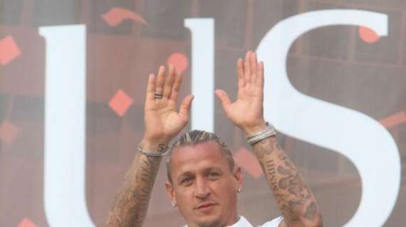 MEXES, I viola restano alla finestra