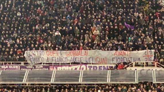 FOTO FV, Striscione: "Insieme anche nei guai"