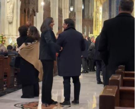 Anche la sindaca Sara Funaro arrivata alla cattedrale di St. Patrick