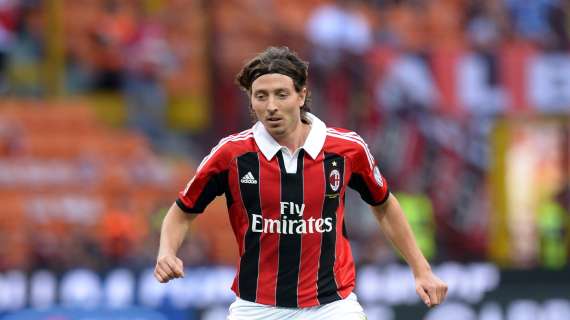 MONTOLIVO, Tre settimane di stop per l'ex viola