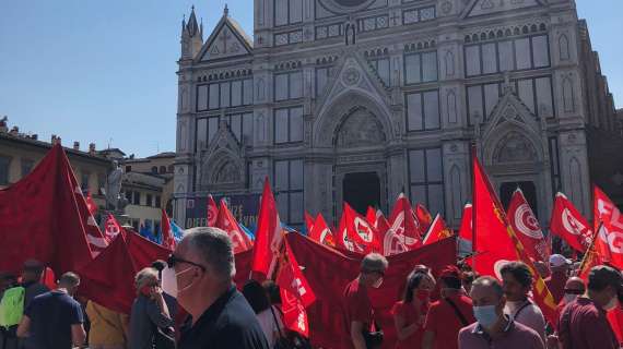 FOTO FV, La manifestazione in S. Croce per la GKN