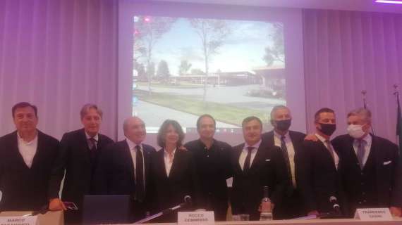 FOTO FV, Scatto di gruppo alla fine della conferenza