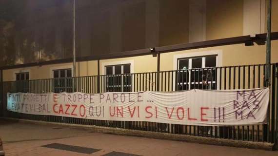 FOTO FV, Nuovo striscione: "Finti progetti, via i DV"