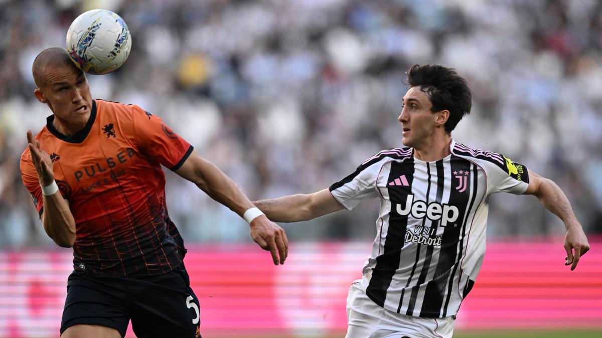 La Juventus batte 2-0 il Genoa che resta a +1 sulla Fiorentina