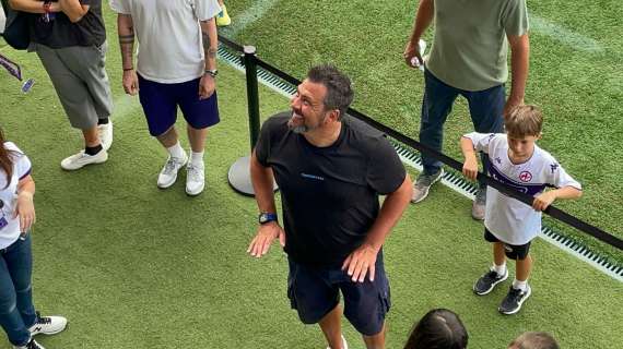 Sorpresa al Viola Park: c'è Sebastien Frey. Tante foto e firme con i tifosi