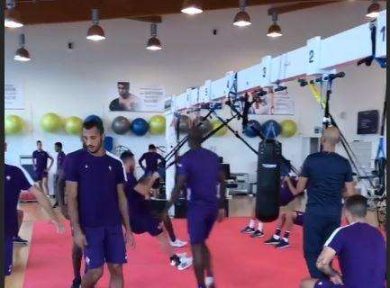 FOTO, La seduta dei viola tra palestra e campo