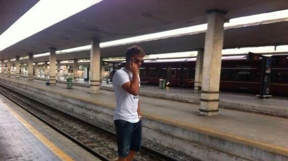 FOTO, Ljajic alla stazione di SMN: ora a Roma