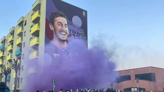 VIDEO FV, Cori e fumogeni dei tifosi per Astori