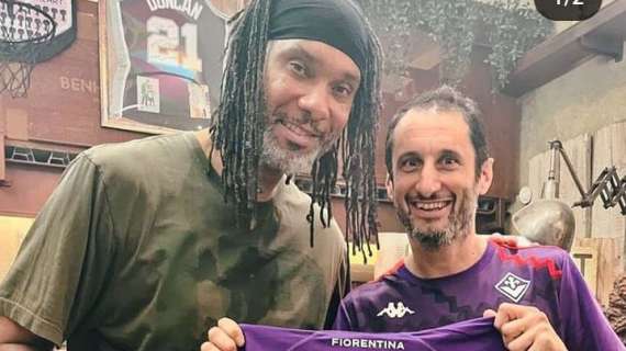 FOTO, Duncan di nuovo in viola: ma è l'ex stella Nba