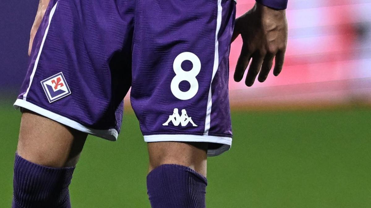 Restano libere le maglie dal 7 all'11. I nuovi viola virano su altre scelte