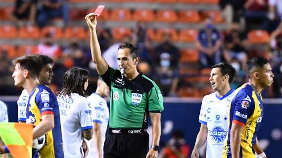 Colpisce l'arbitro con una testata, Daspo di 5 anni a calciatore