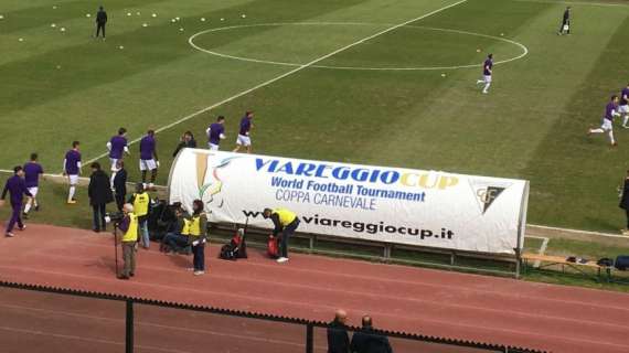 FOTO FV, Fiorentina in campo per il riscaldamento