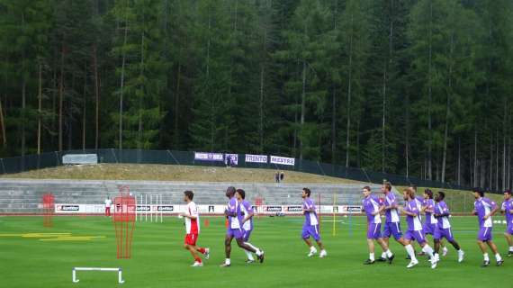 CORTINA, Primi applausi per i viola