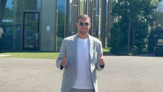 Edin Dzeko è arrivato al Viola Park! Le prime immagini del nuovo acquisto della Fiorentina