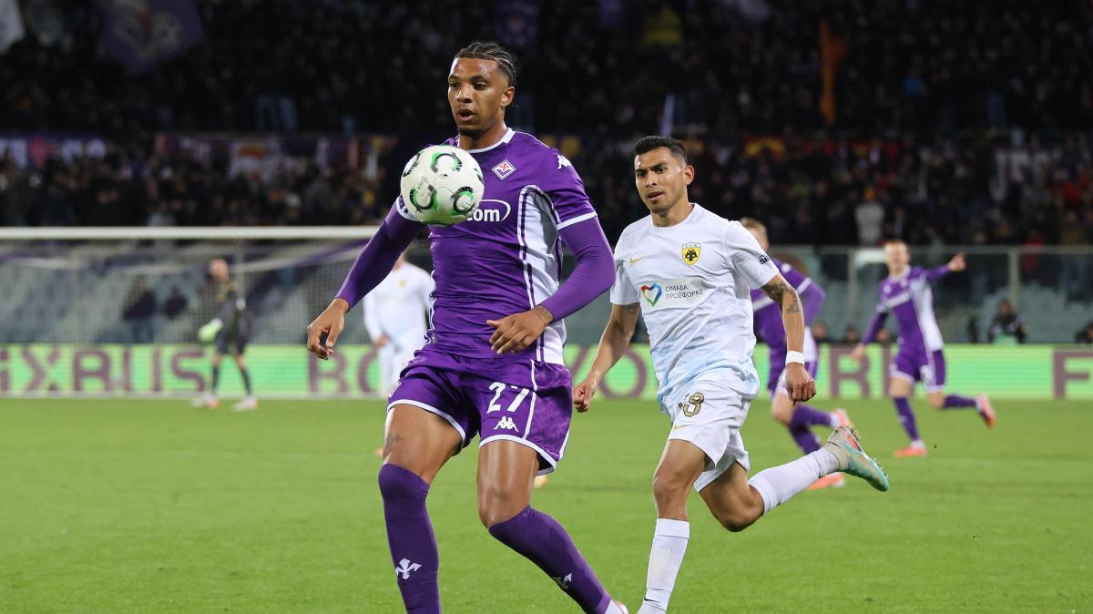 La Fiorentina è troppo timida: al 45' viola sotto 1-0 contro l'AEK Atene