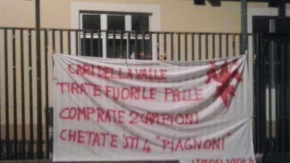 FRANCHI, Striscione di "stimolo" ai Della Valle